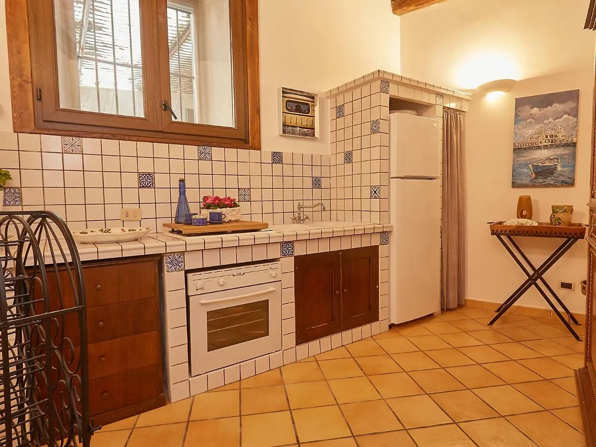 Dimora Dei Leoni Apartment Palermo 0*,